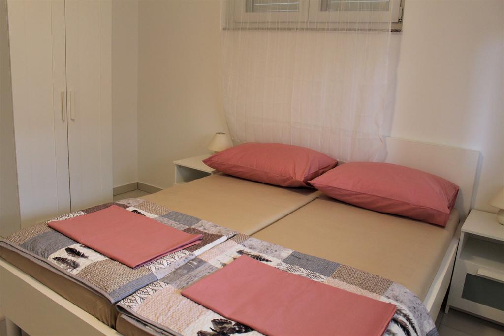 Apartmani Orhideja Раб Экстерьер фото