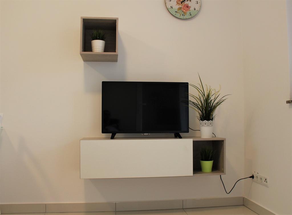 Apartmani Orhideja Раб Экстерьер фото